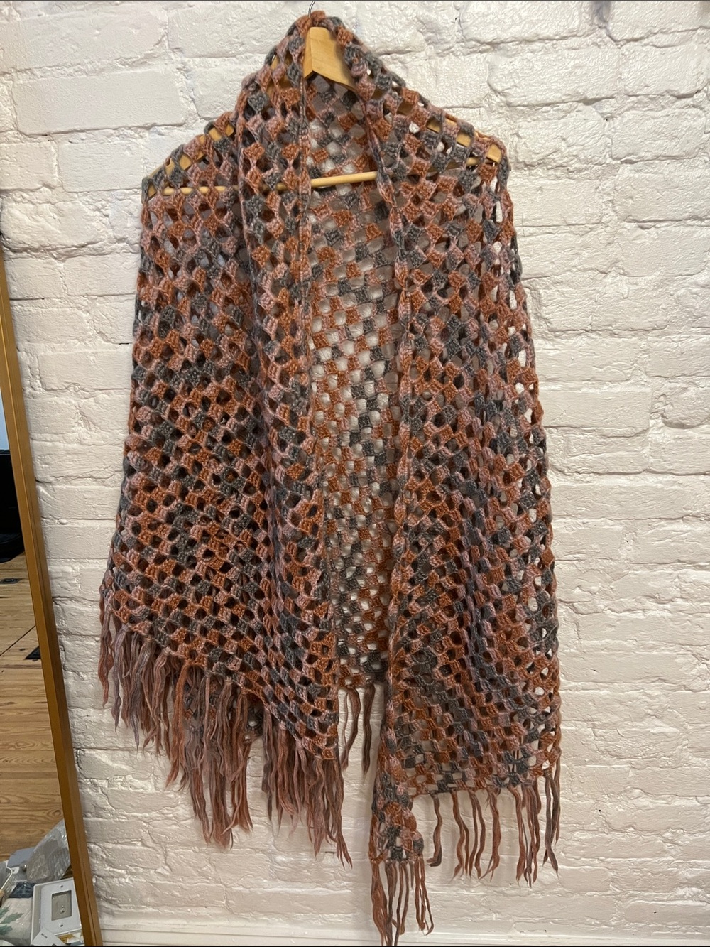Icelandic Wool Handmade Open-Weave Fringe Shawl in Rust and Gray